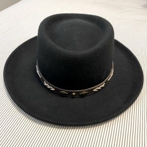 Conner Handmade black wool hat sz m